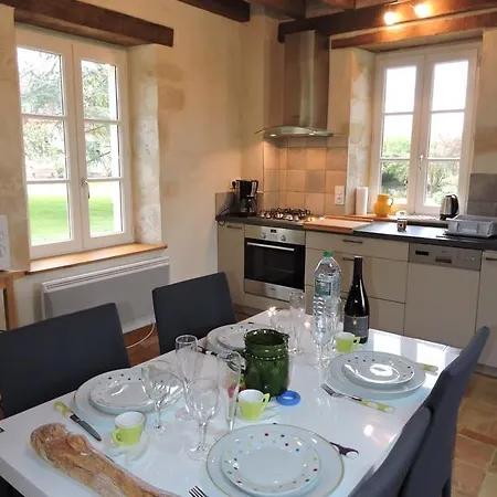 Feriehus De La Hertaudiere Montbizot